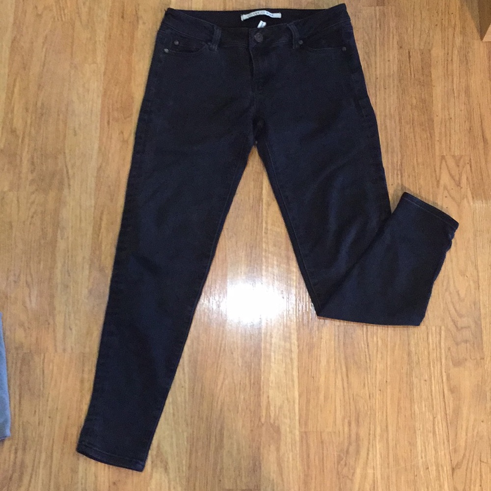 Black mid rise skinny jeggings